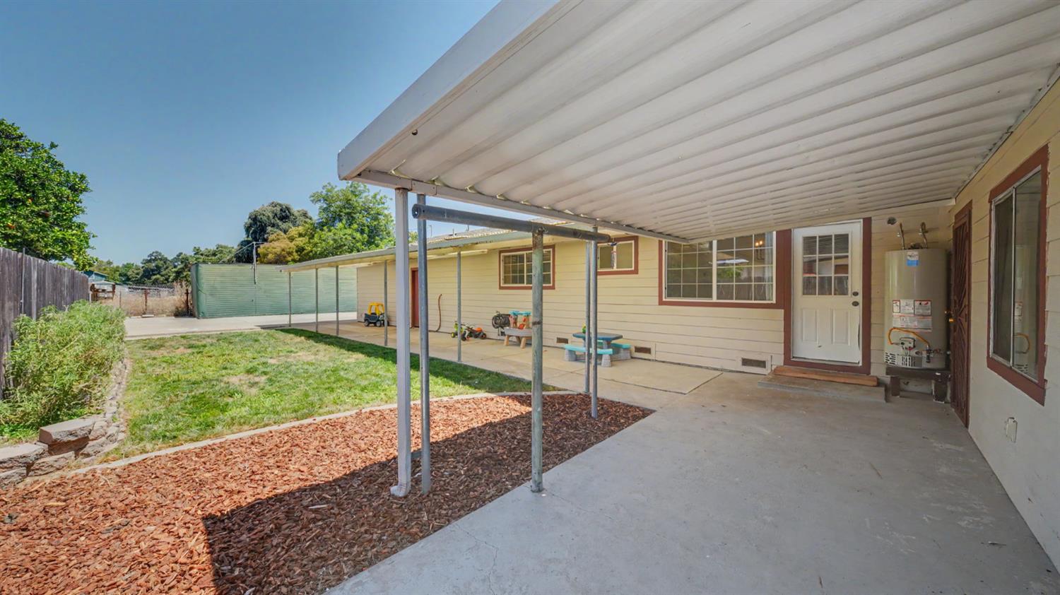 6600 8th St, Riverbank, CA 95367