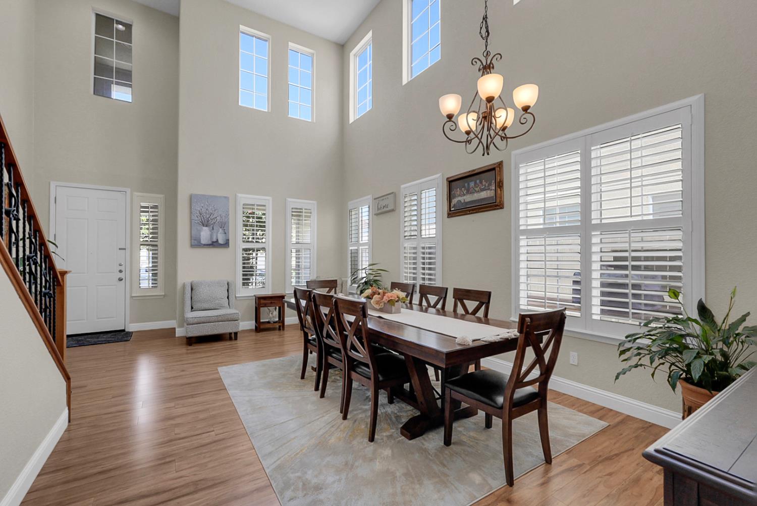 2920 Essie Way, Modesto, CA 95355