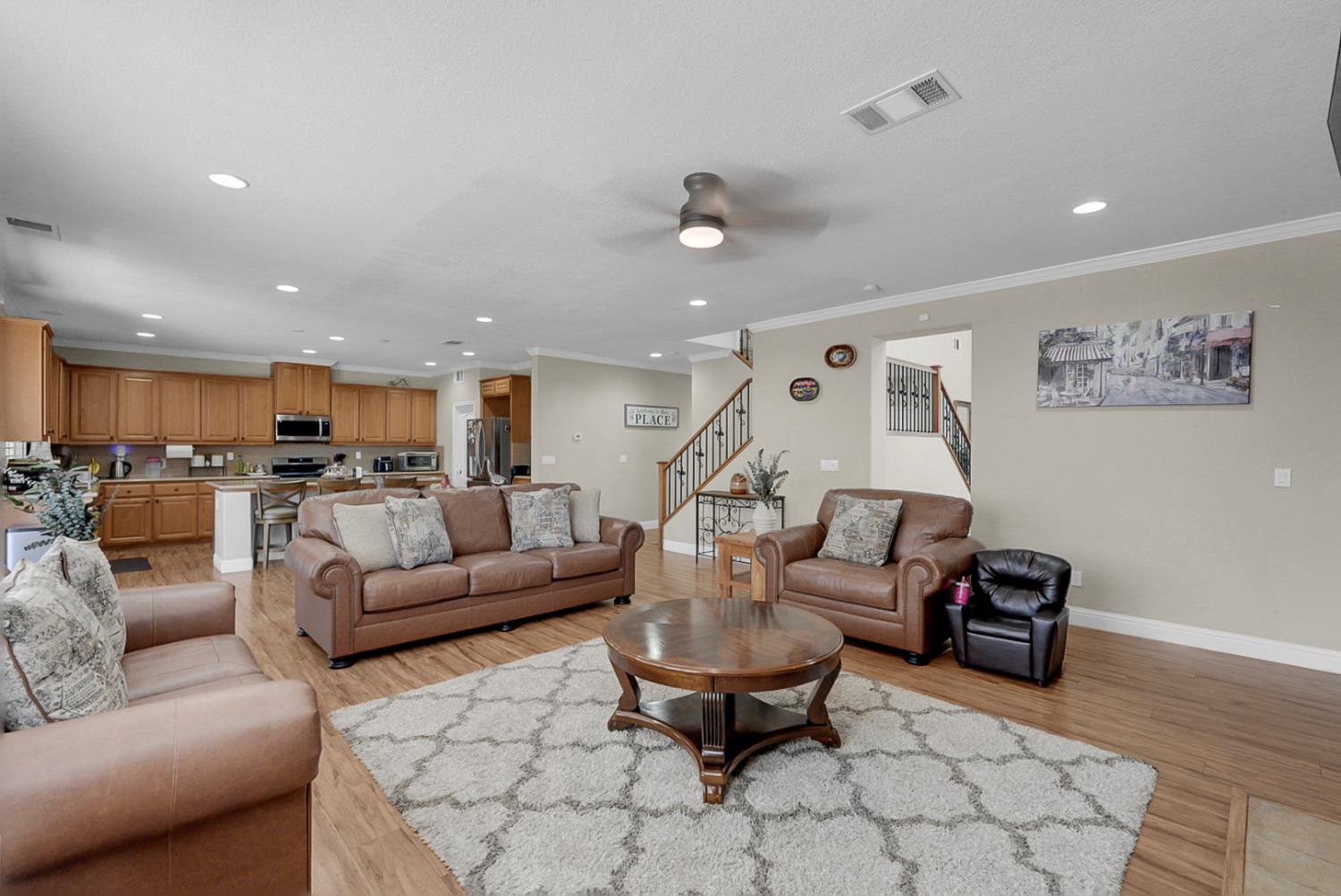 2920 Essie Way, Modesto, CA 95355