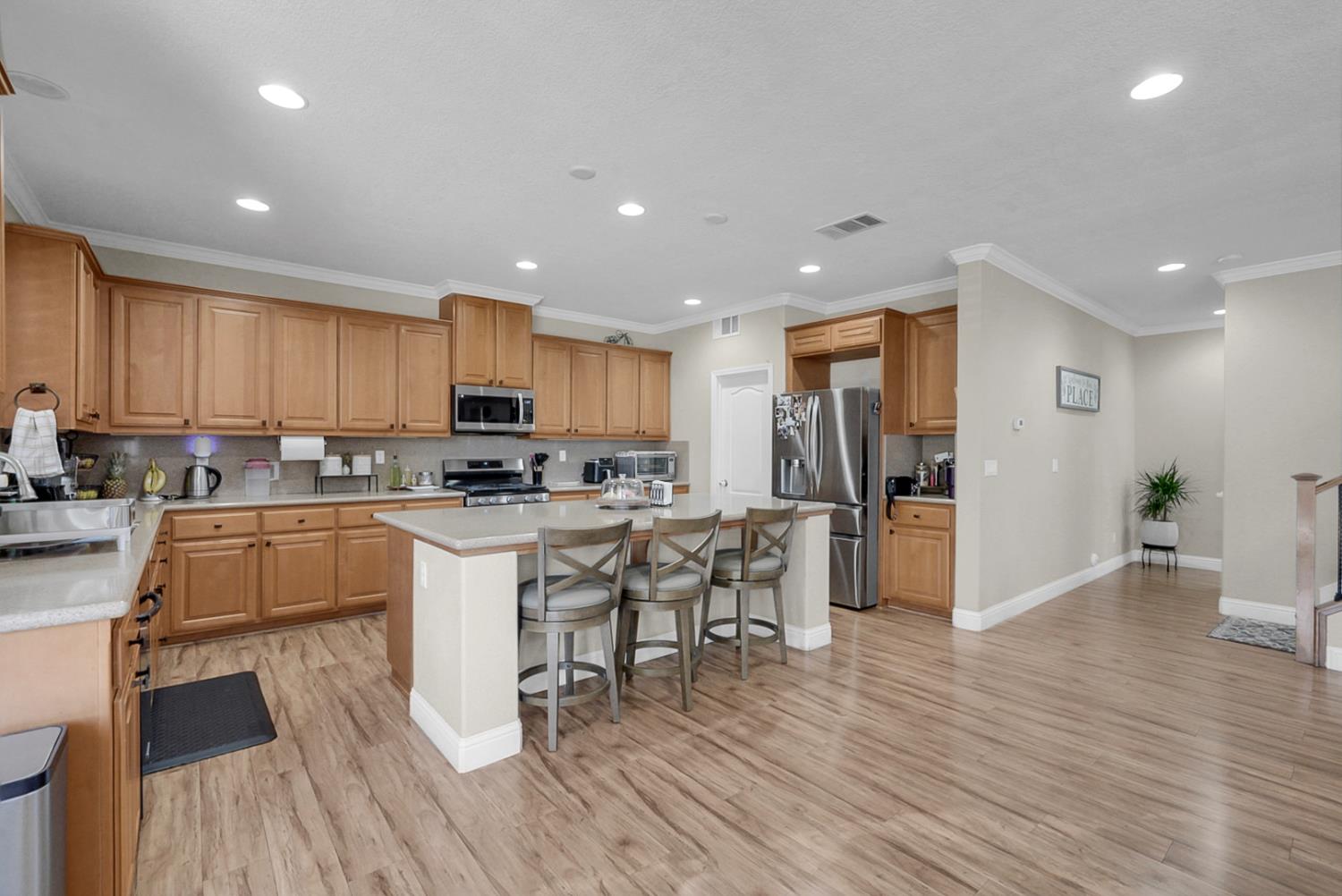 2920 Essie Way, Modesto, CA 95355