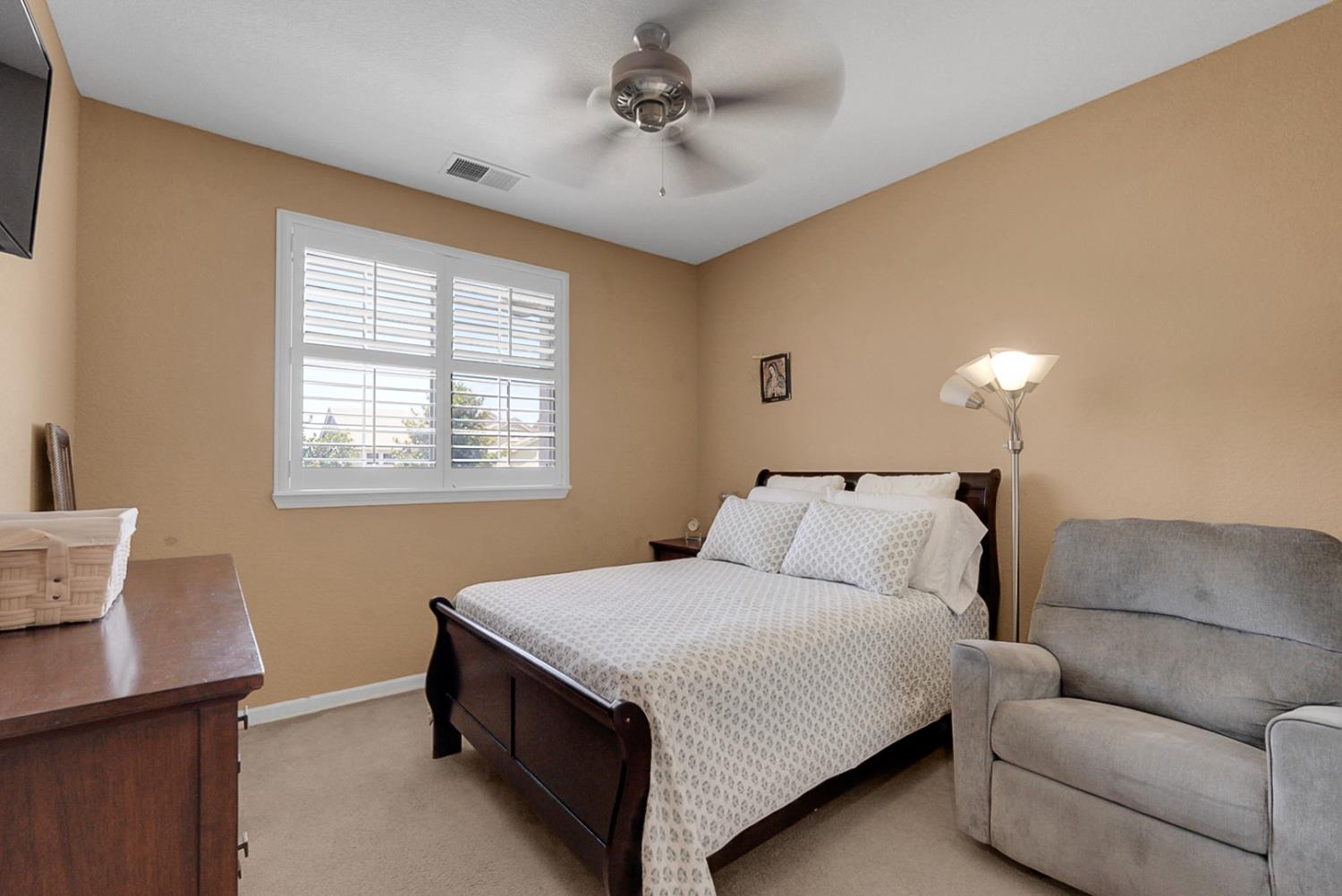 2920 Essie Way, Modesto, CA 95355