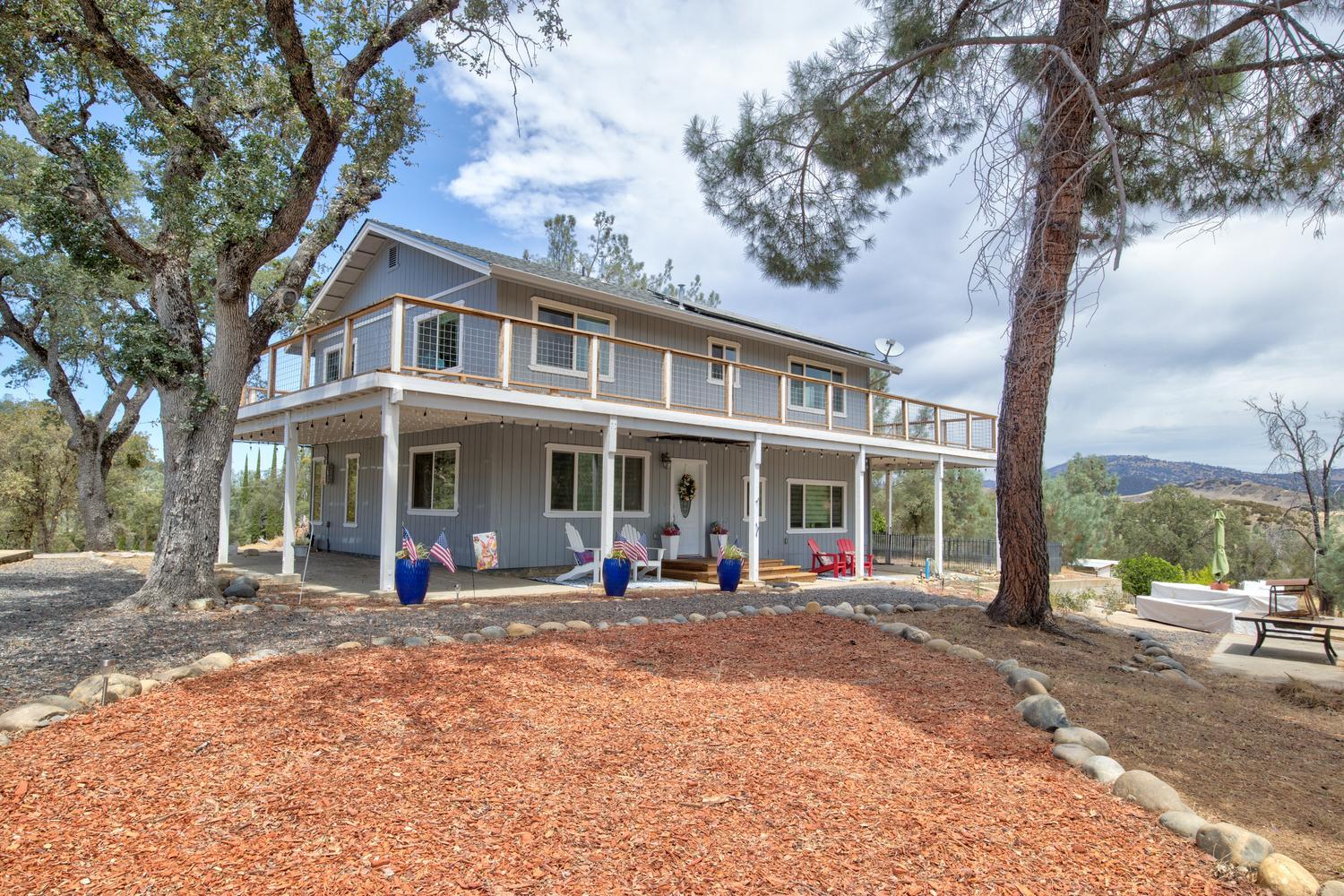 5887 Enramada Dr, La Grange, CA 95329