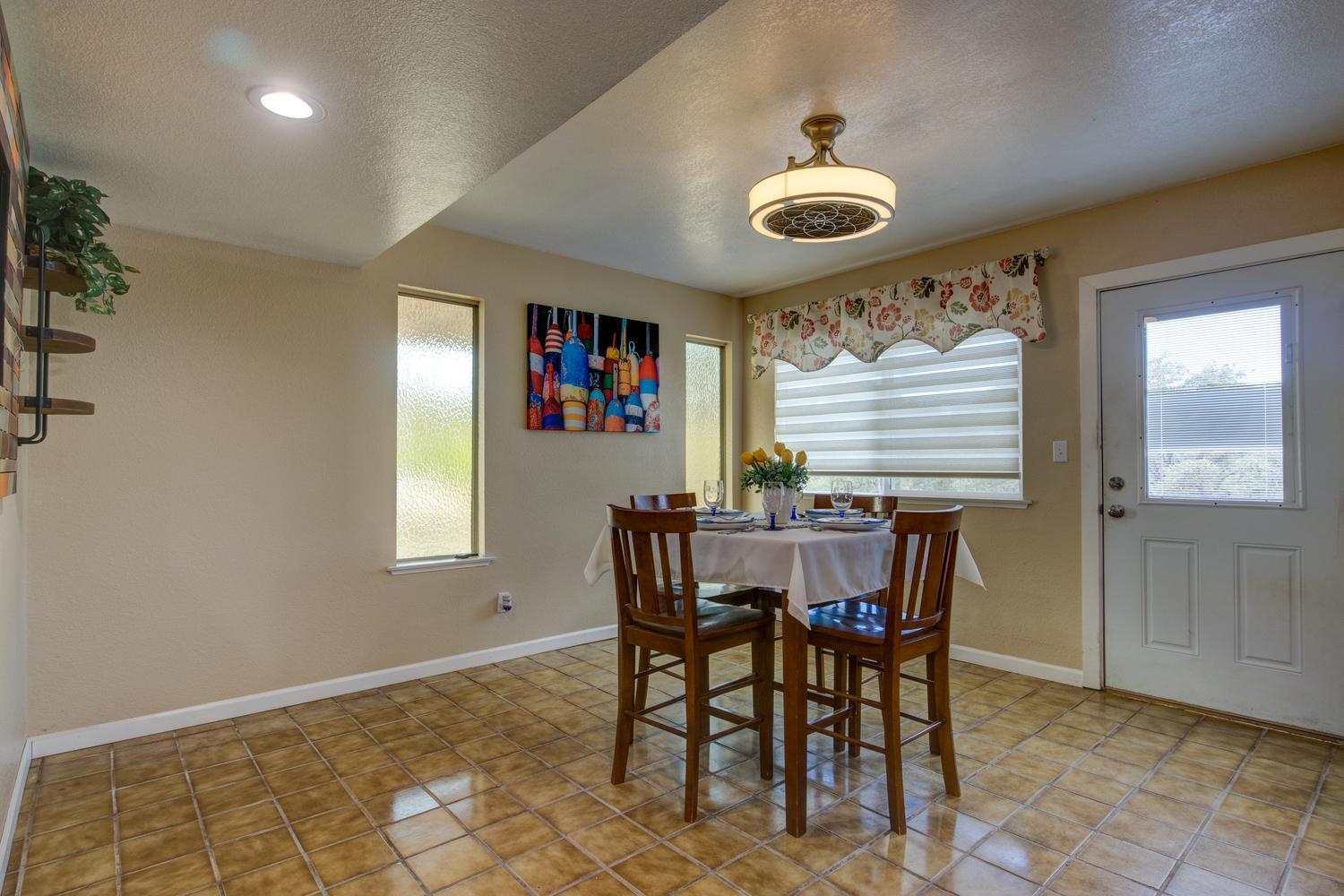 5887 Enramada Dr, La Grange, CA 95329
