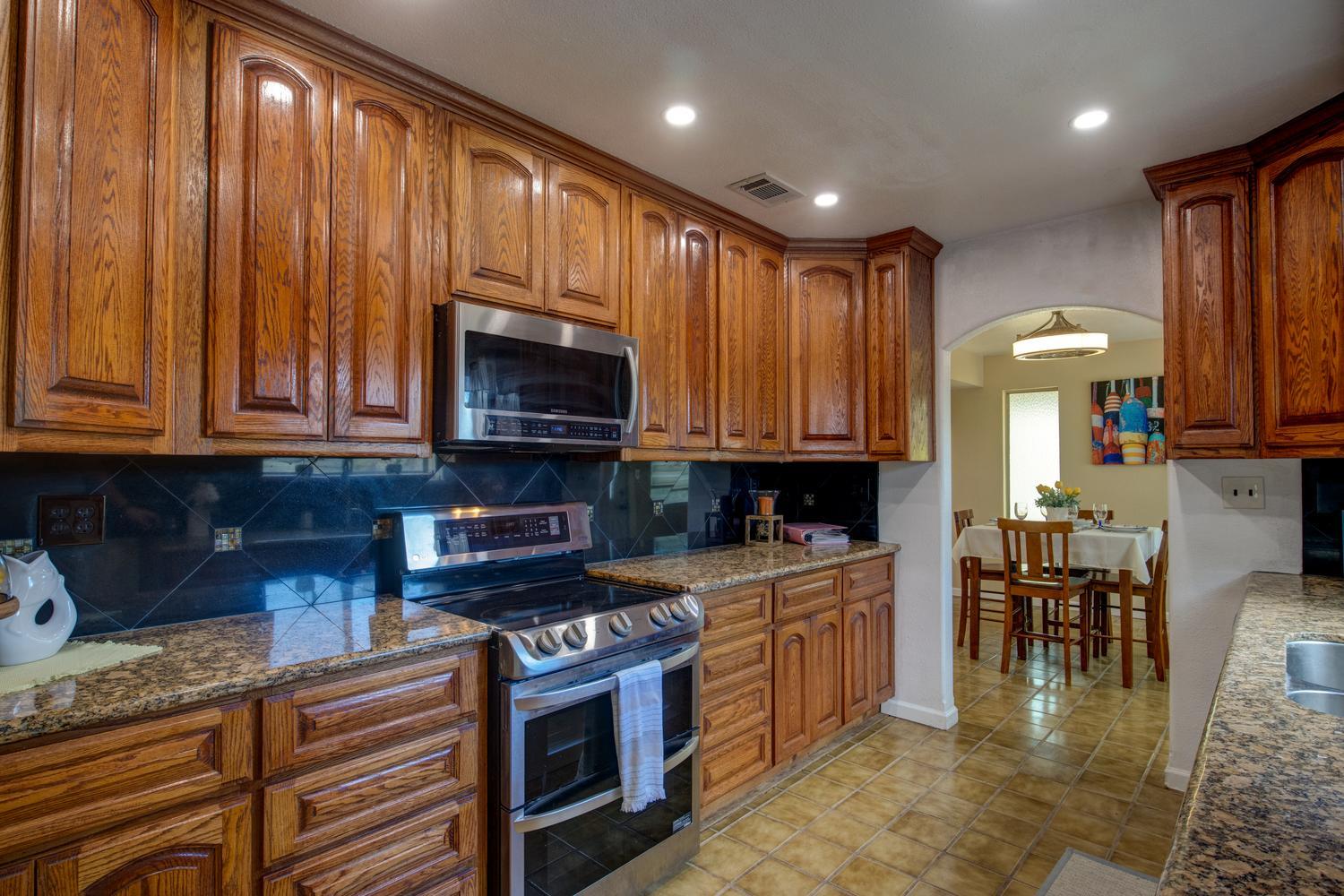 5887 Enramada Dr, La Grange, CA 95329