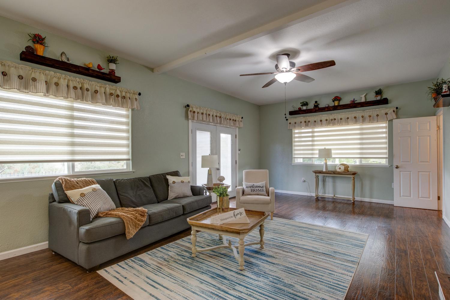 5887 Enramada Dr, La Grange, CA 95329