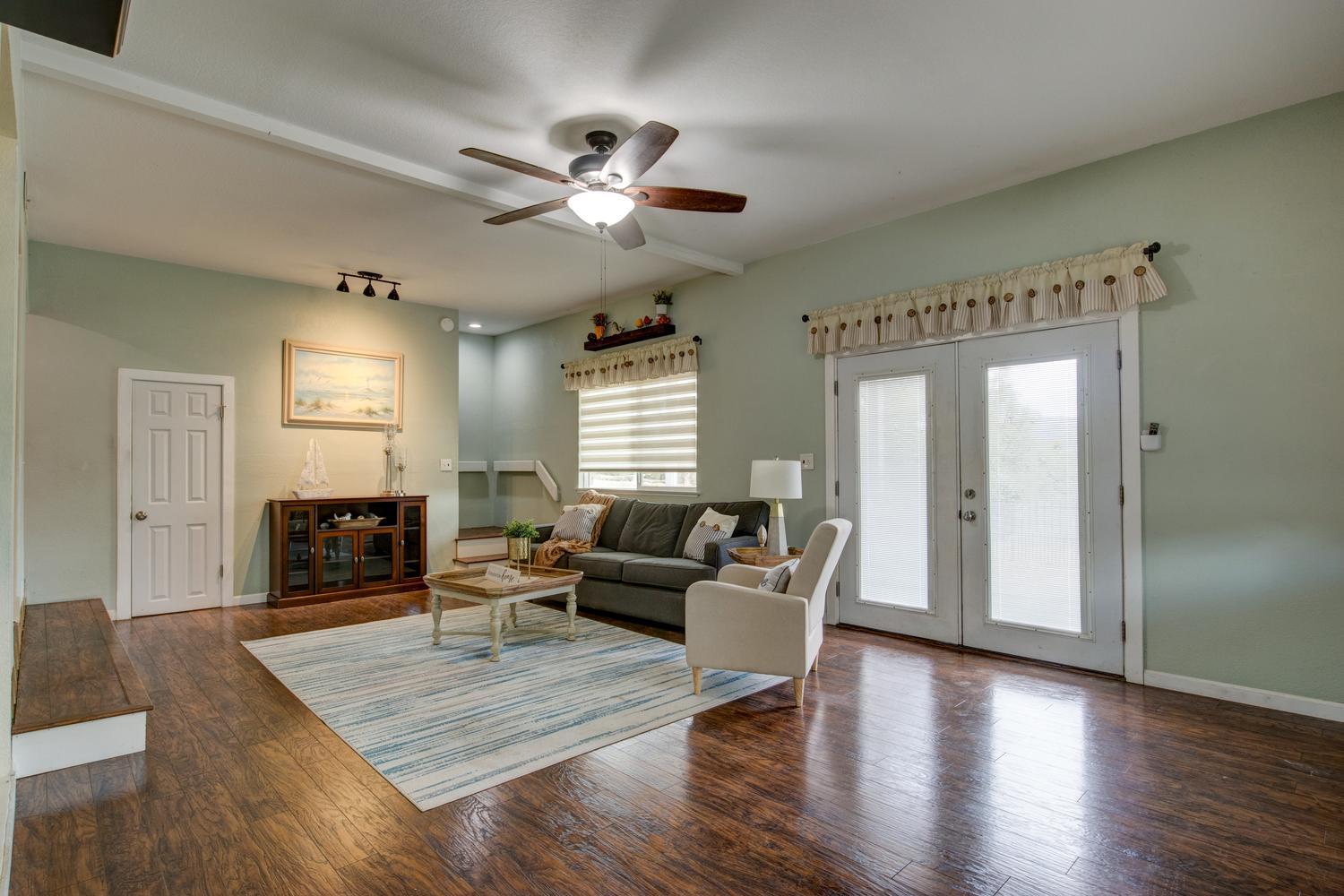 5887 Enramada Dr, La Grange, CA 95329
