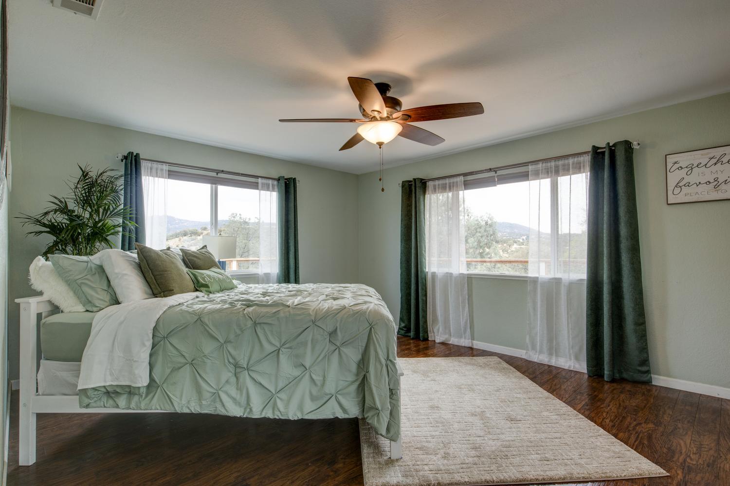 5887 Enramada Dr, La Grange, CA 95329