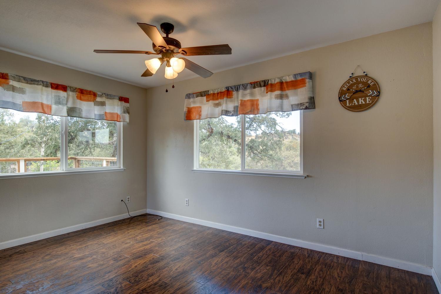 5887 Enramada Dr, La Grange, CA 95329
