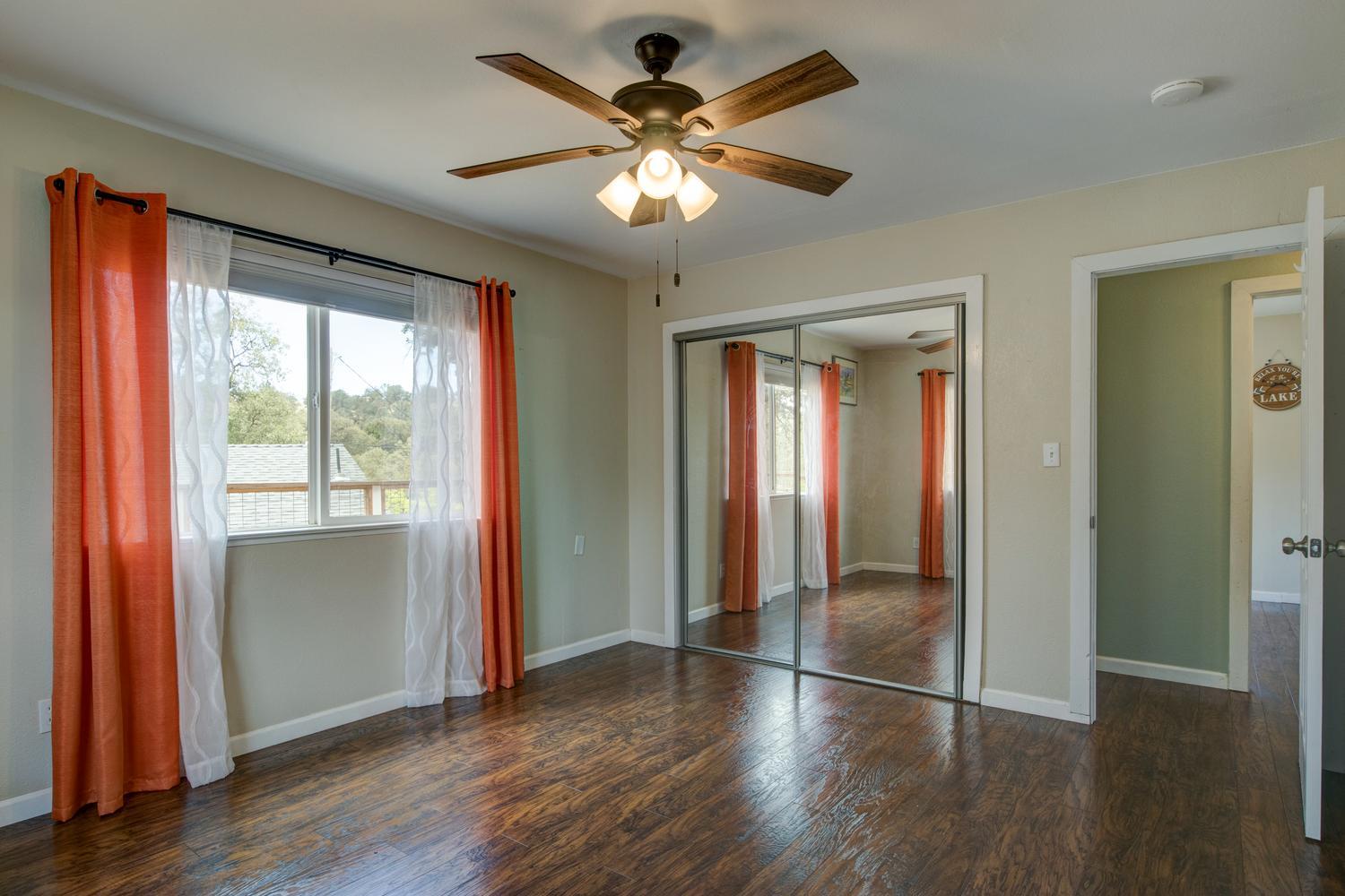 5887 Enramada Dr, La Grange, CA 95329