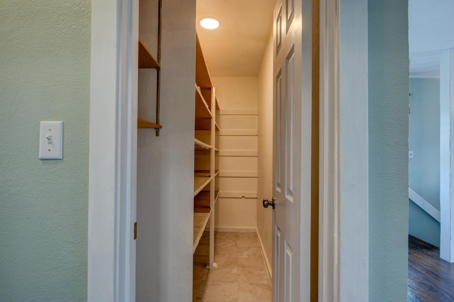 5887 Enramada Dr, La Grange, CA 95329