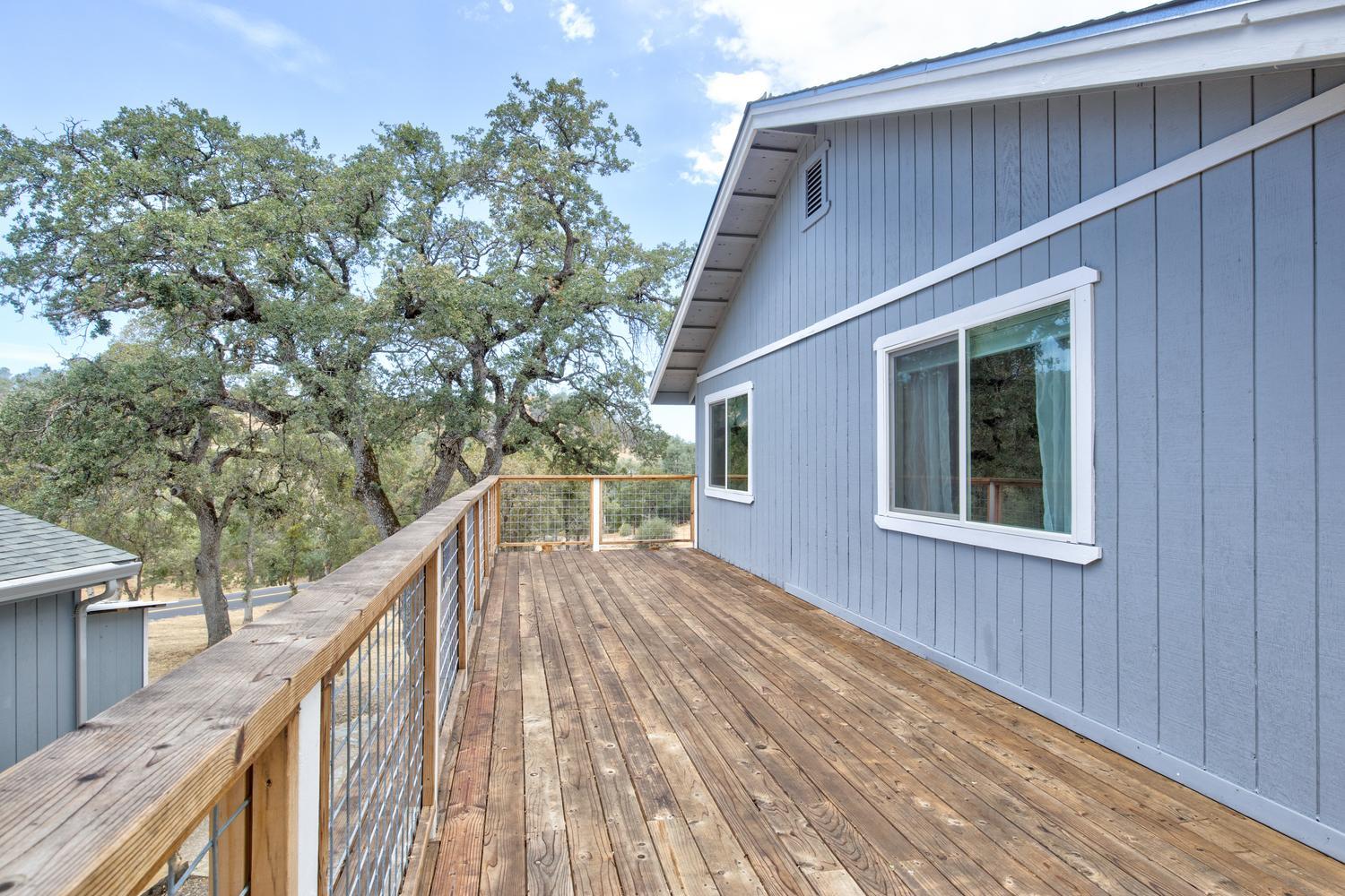 5887 Enramada Dr, La Grange, CA 95329