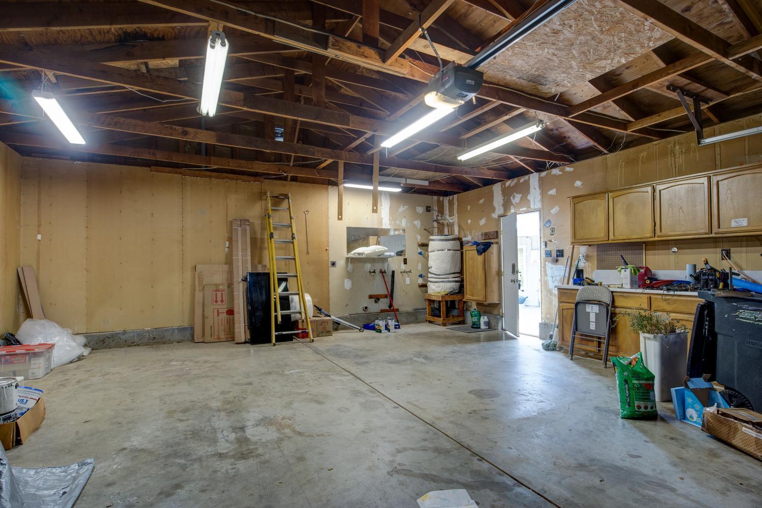 5887 Enramada Dr, La Grange, CA 95329