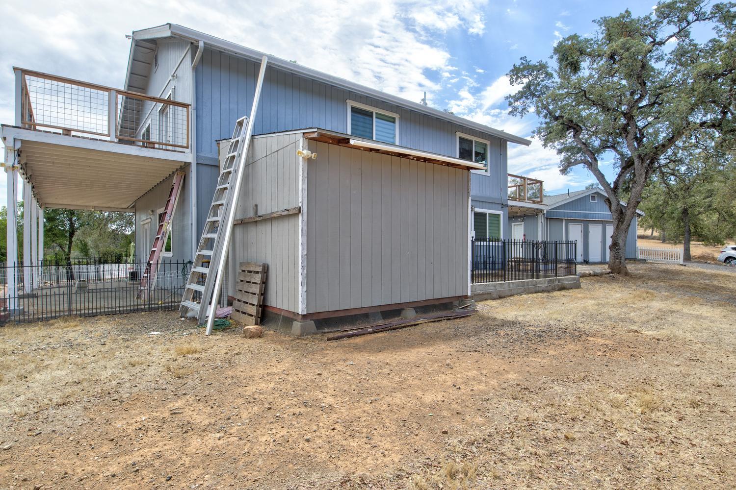 5887 Enramada Dr, La Grange, CA 95329