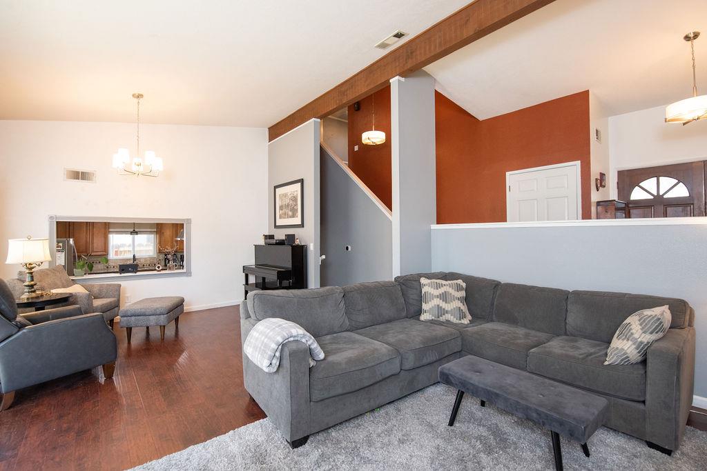 1937 Sugar Pine Dr, Oakdale, CA 95361