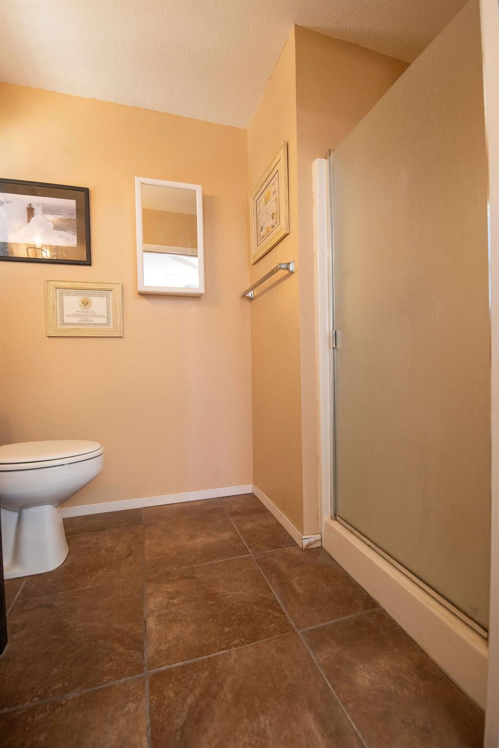 1937 Sugar Pine Dr, Oakdale, CA 95361