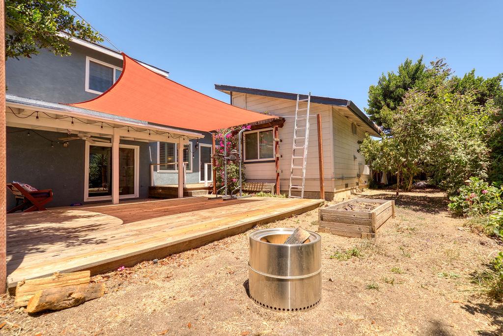 1937 Sugar Pine Dr, Oakdale, CA 95361