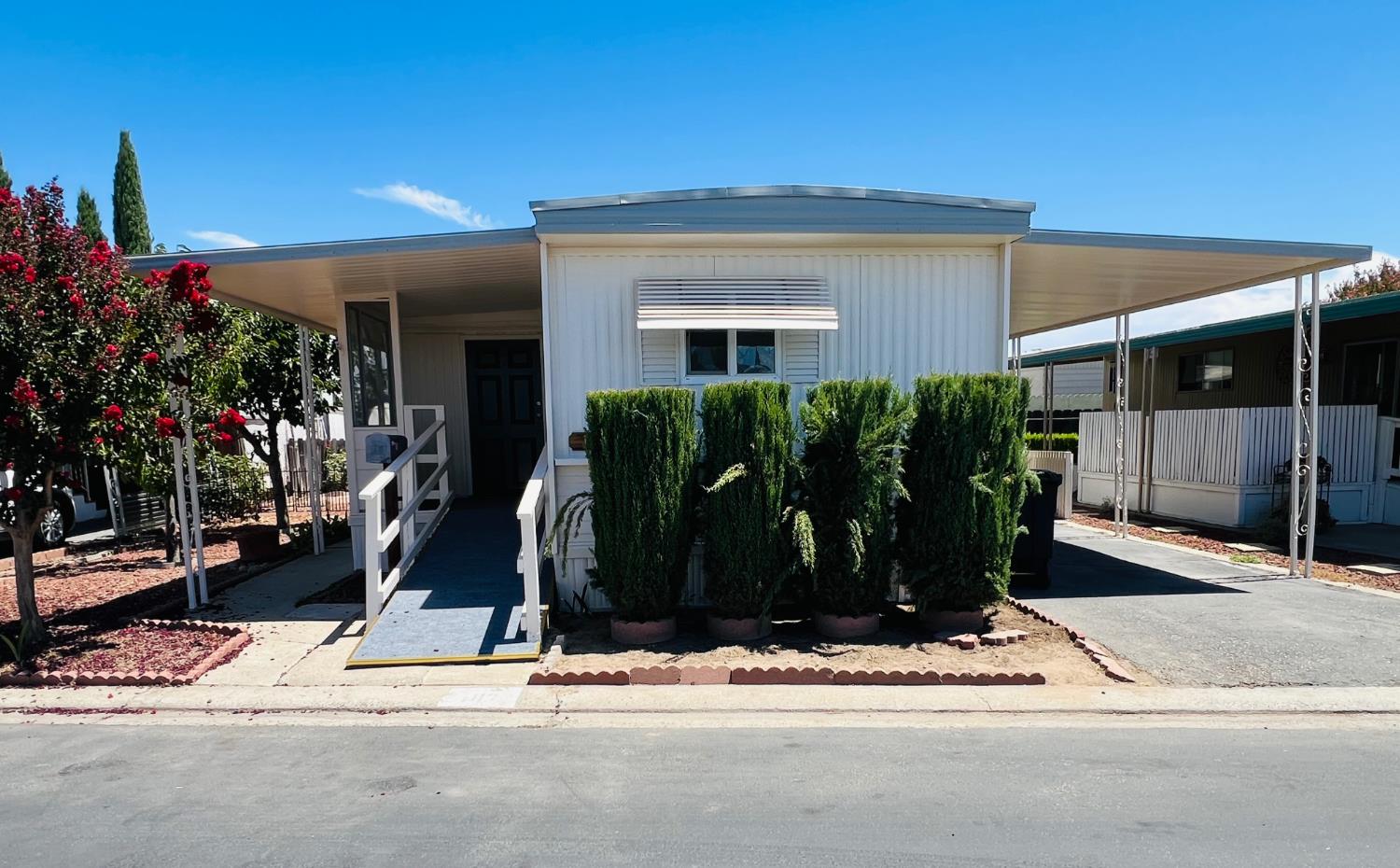 2505 Jackson #109, Escalon, CA 95320