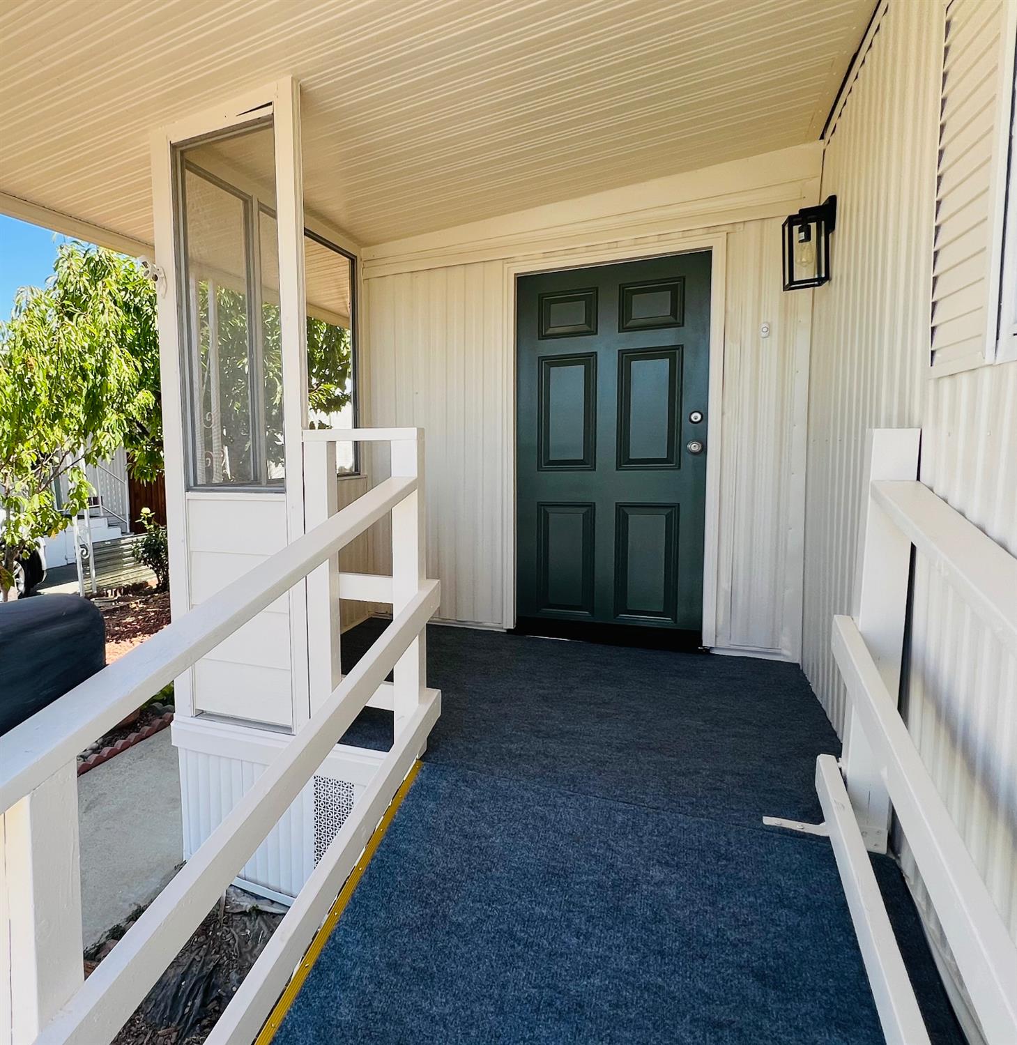 2505 Jackson #109, Escalon, CA 95320