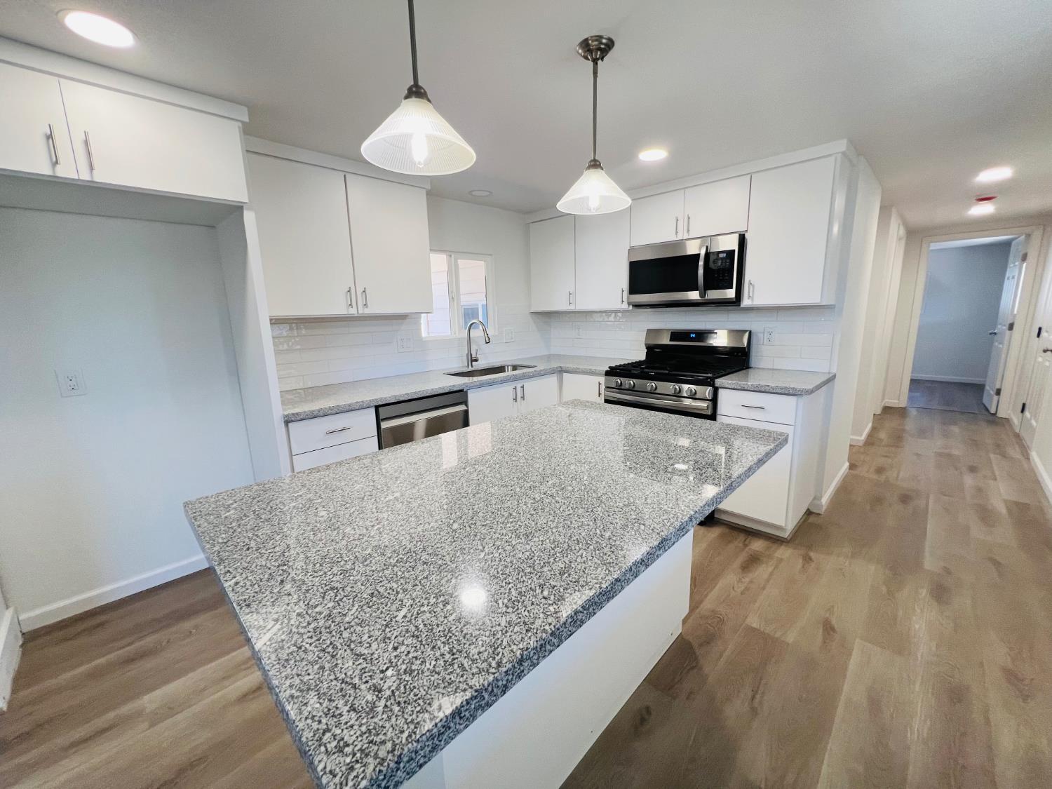 2505 Jackson #109, Escalon, CA 95320