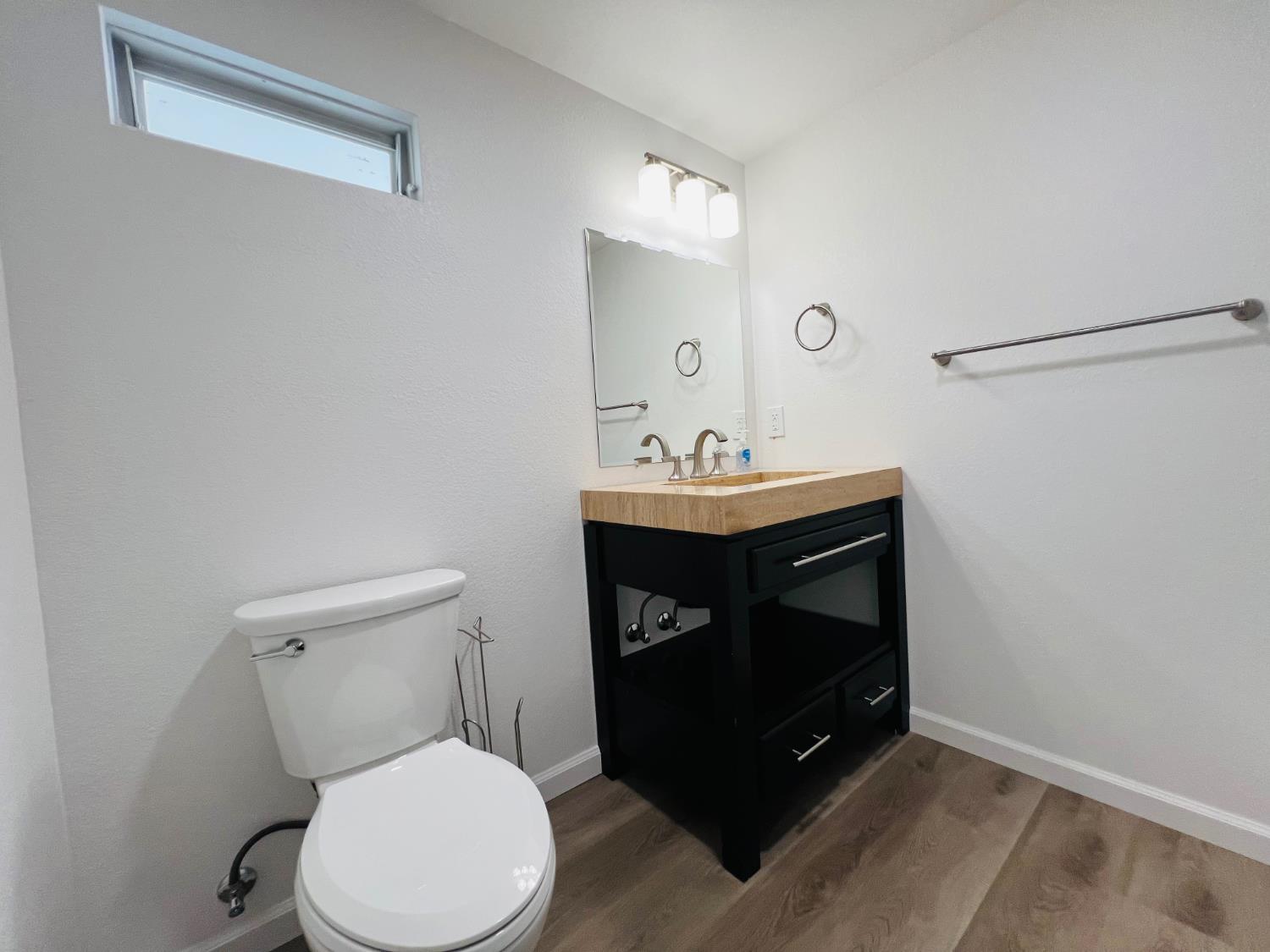 2505 Jackson #109, Escalon, CA 95320