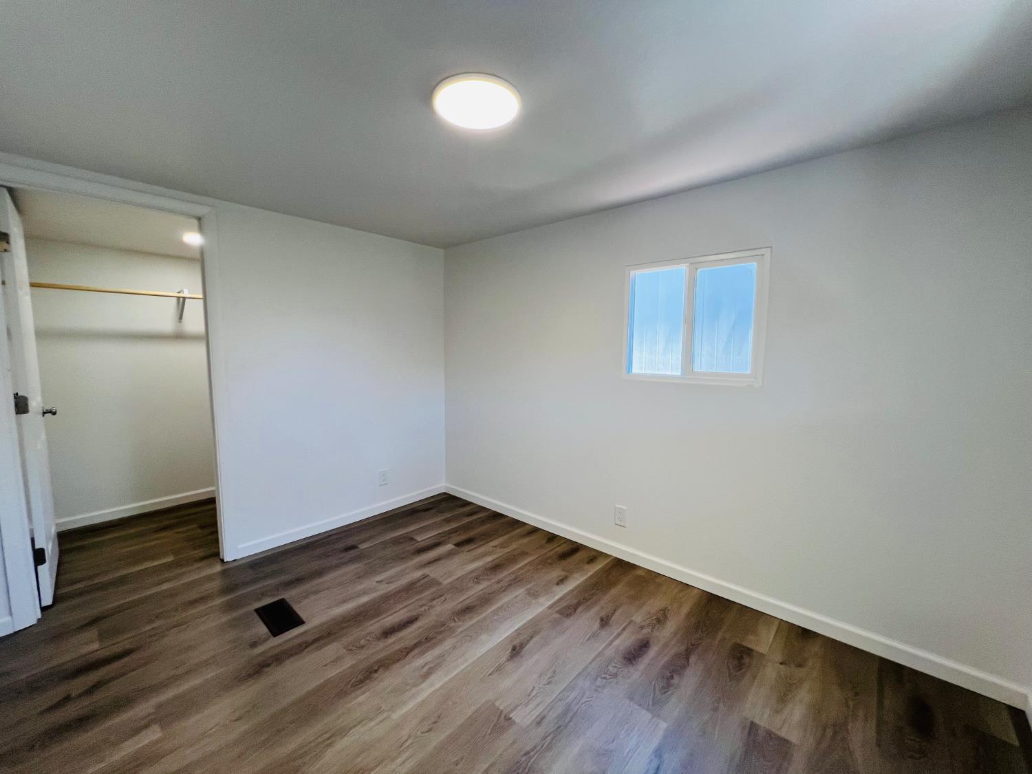 2505 Jackson #109, Escalon, CA 95320