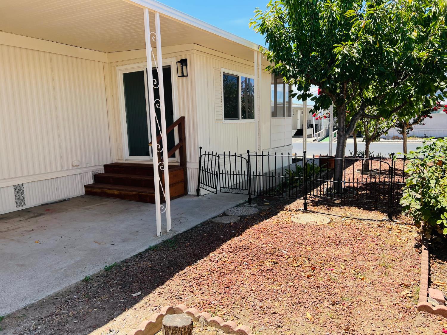2505 Jackson #109, Escalon, CA 95320