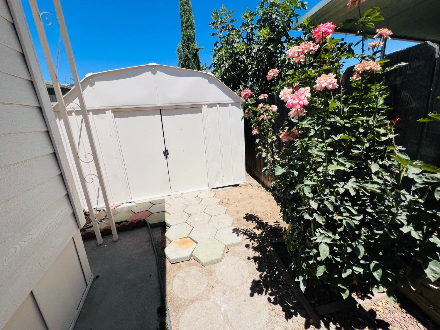2505 Jackson #109, Escalon, CA 95320