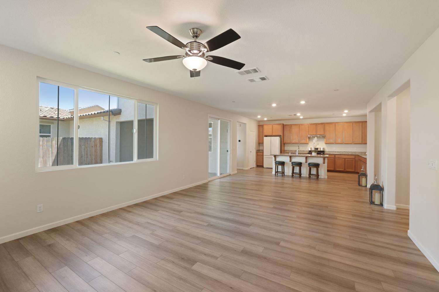 1457 W Woodward Ave, Manteca, CA 95337