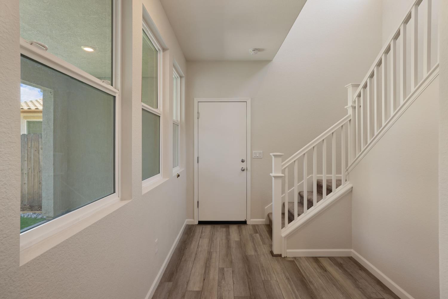 1457 W Woodward Ave, Manteca, CA 95337