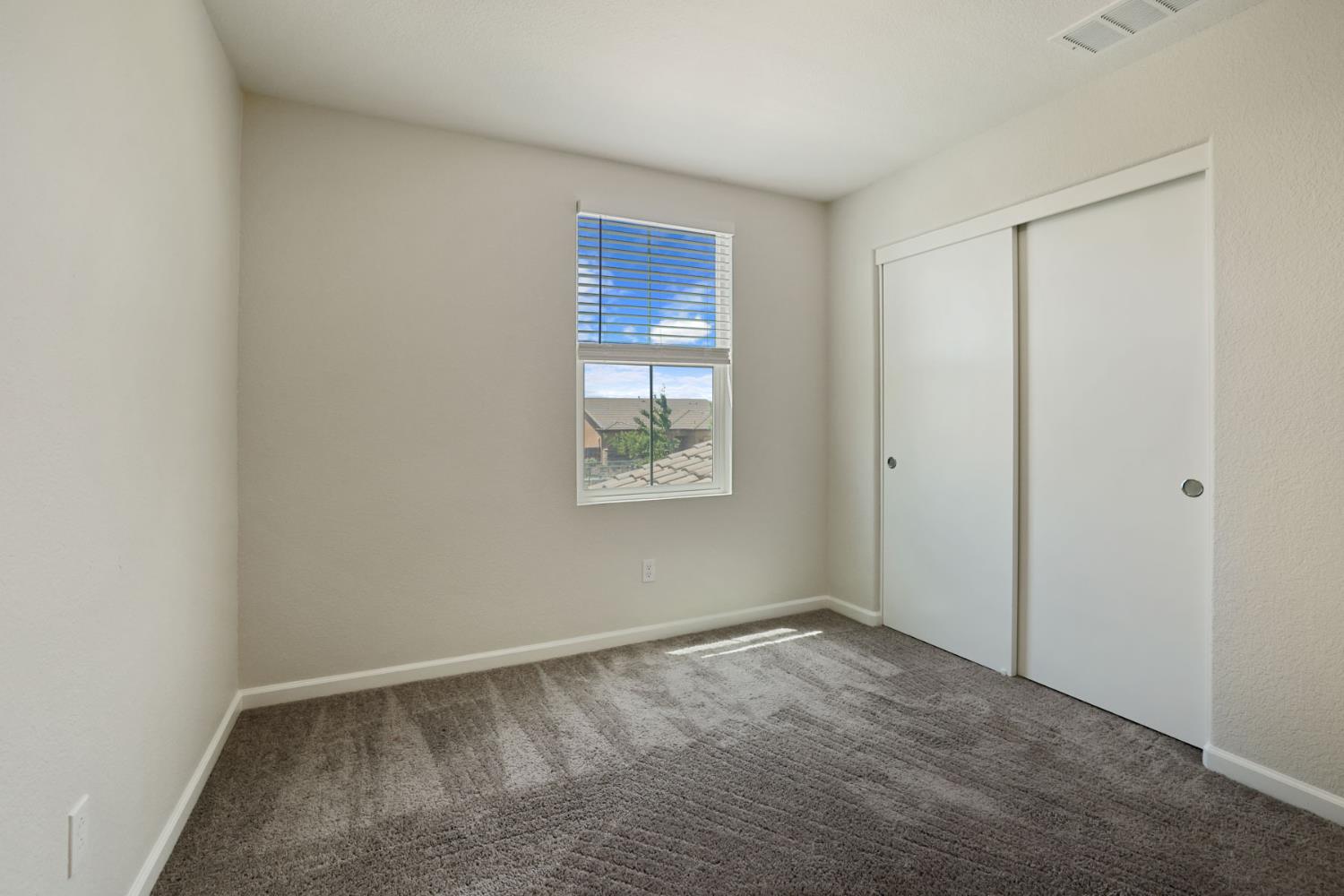 1457 W Woodward Ave, Manteca, CA 95337