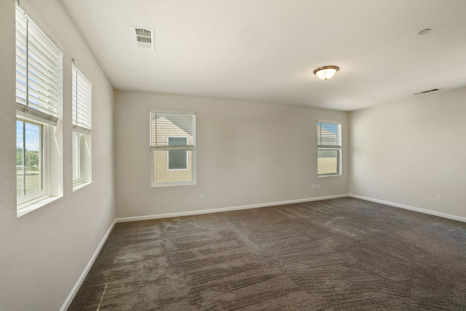 1457 W Woodward Ave, Manteca, CA 95337