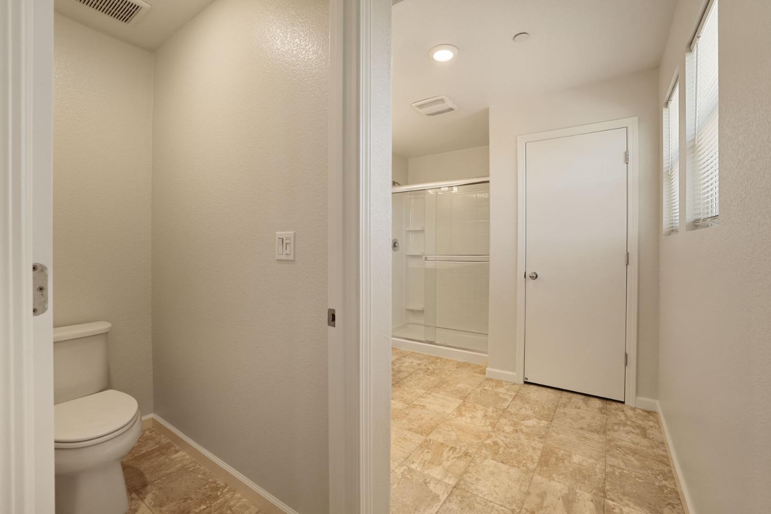 1457 W Woodward Ave, Manteca, CA 95337