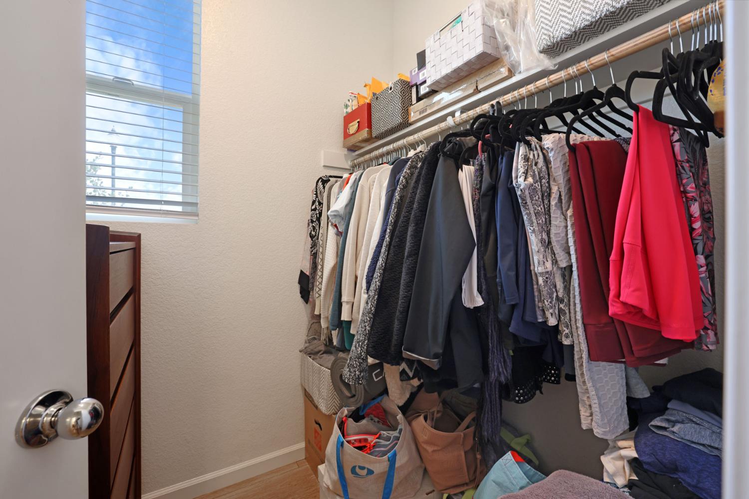 1457 W Woodward Ave, Manteca, CA 95337