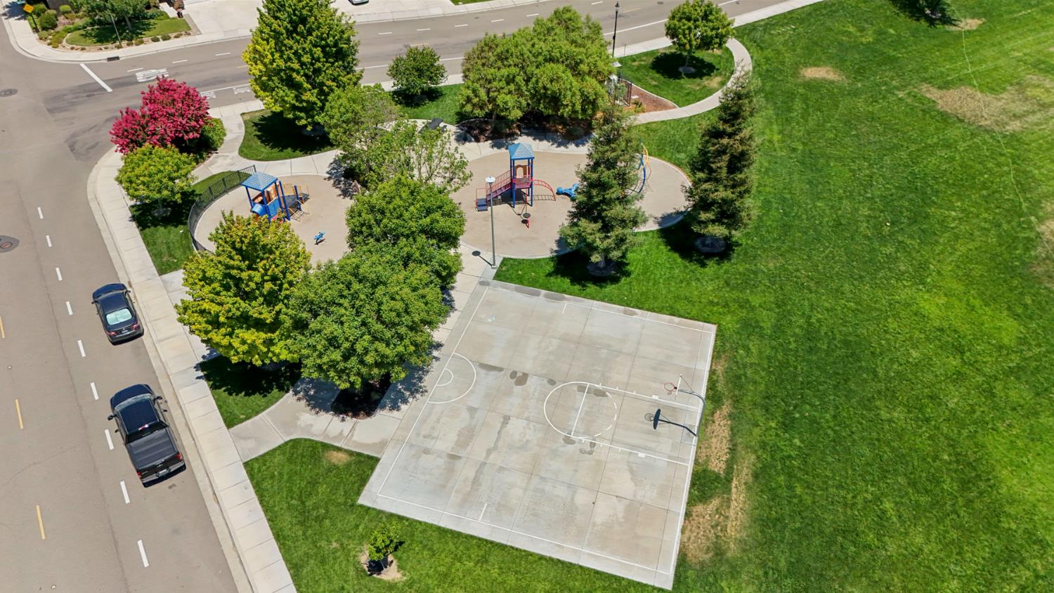 1457 W Woodward Ave, Manteca, CA 95337
