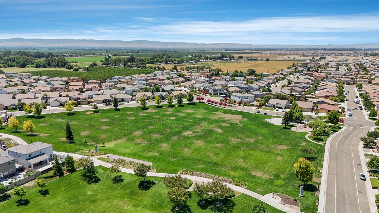 1457 W Woodward Ave, Manteca, CA 95337