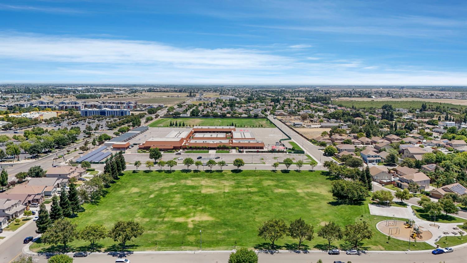 1457 W Woodward Ave, Manteca, CA 95337
