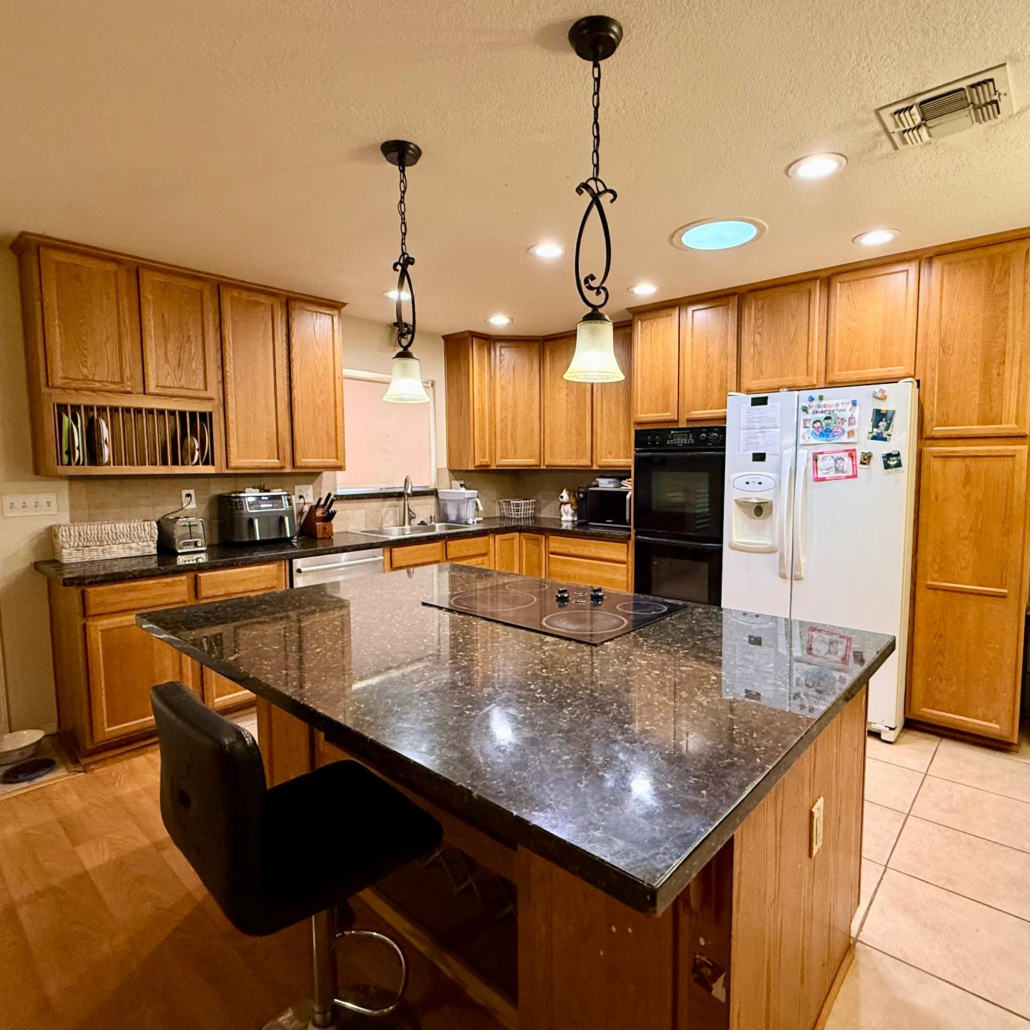 728 Agate Ave, Manteca, CA 95336