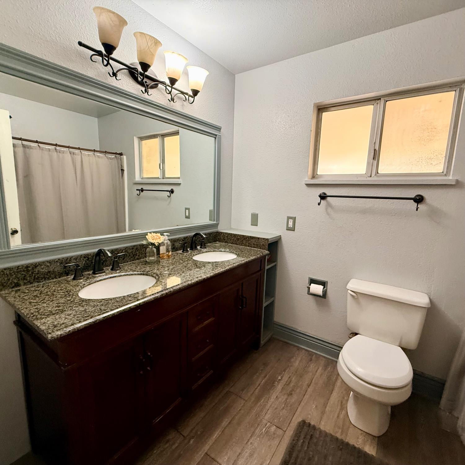 728 Agate Ave, Manteca, CA 95336