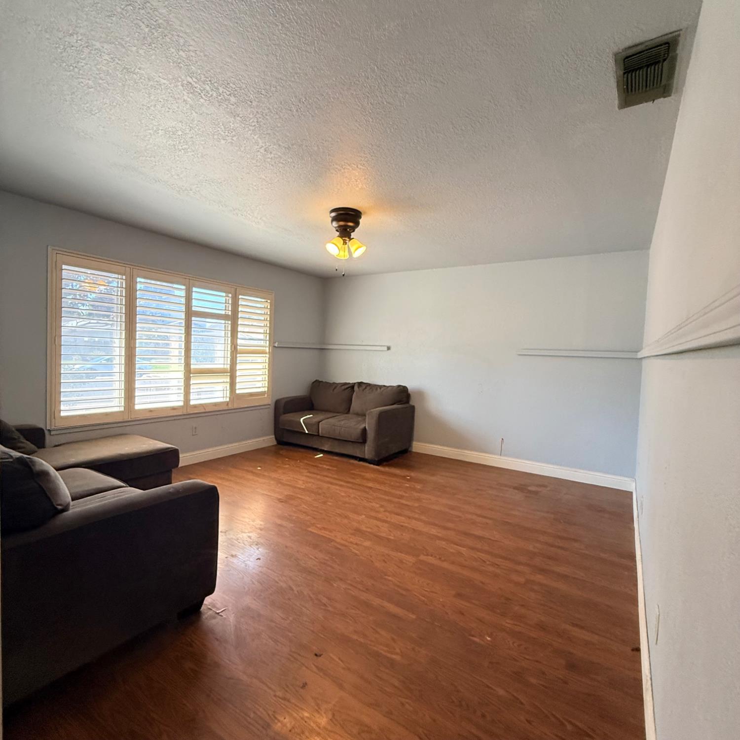 728 Agate Ave, Manteca, CA 95336