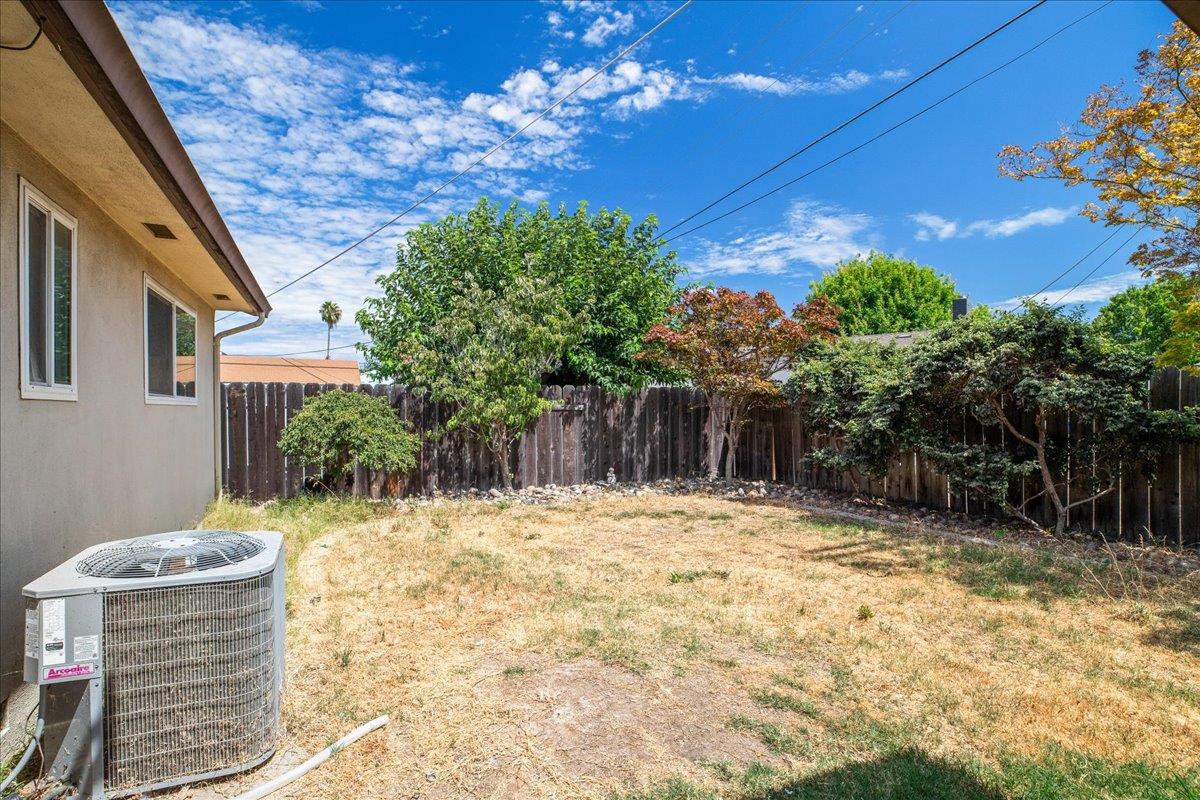 720 Woodrow Ave, Modesto, CA 95350