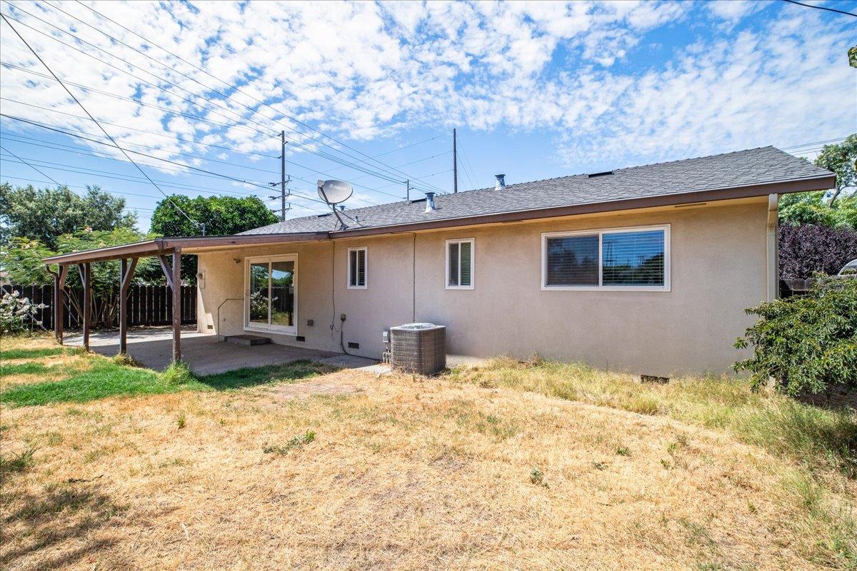 720 Woodrow Ave, Modesto, CA 95350