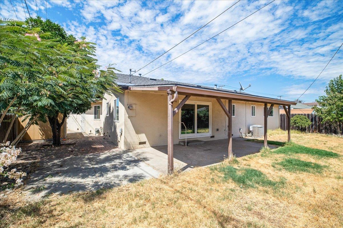 720 Woodrow Ave, Modesto, CA 95350