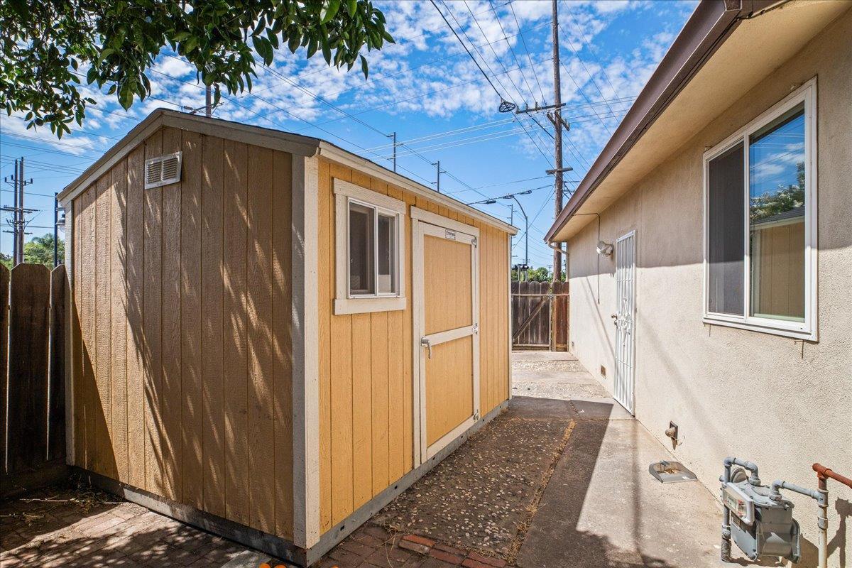 720 Woodrow Ave, Modesto, CA 95350