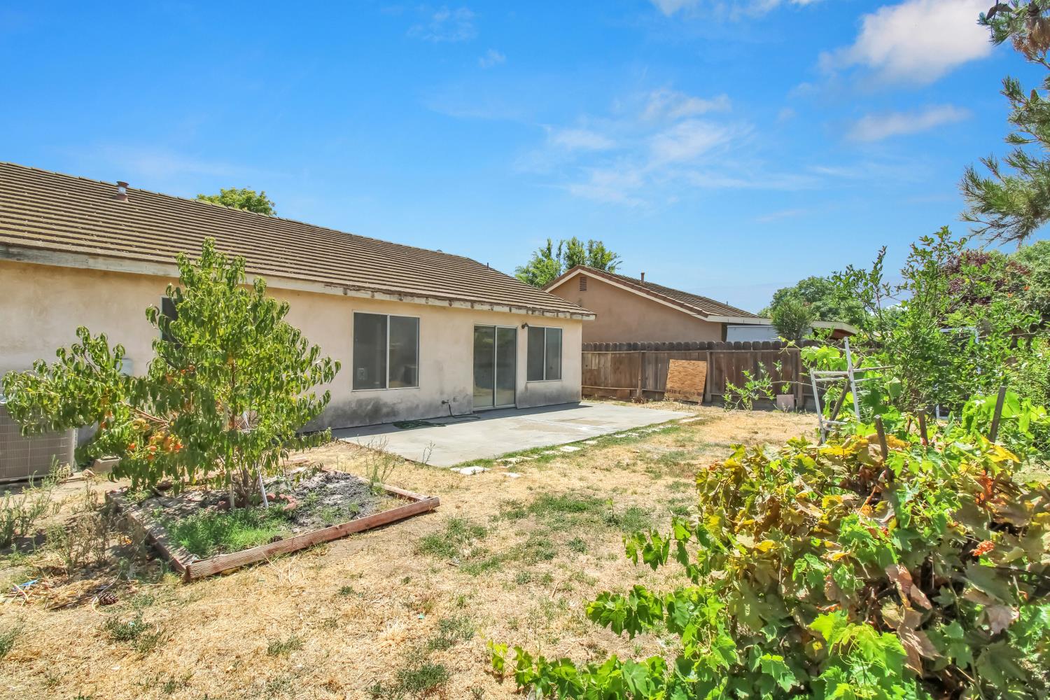 1925 Central Park Way, Ceres, CA 95351