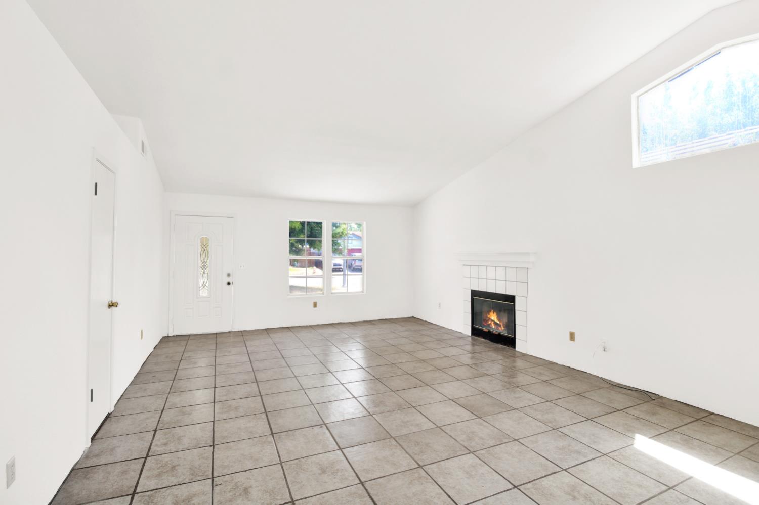 1925 Central Park Way, Ceres, CA 95351