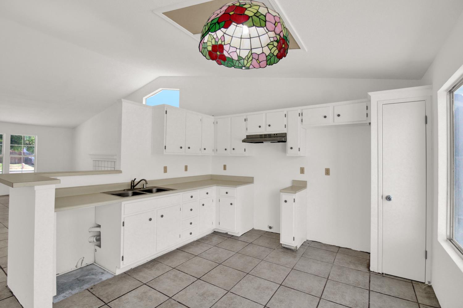 1925 Central Park Way, Ceres, CA 95351