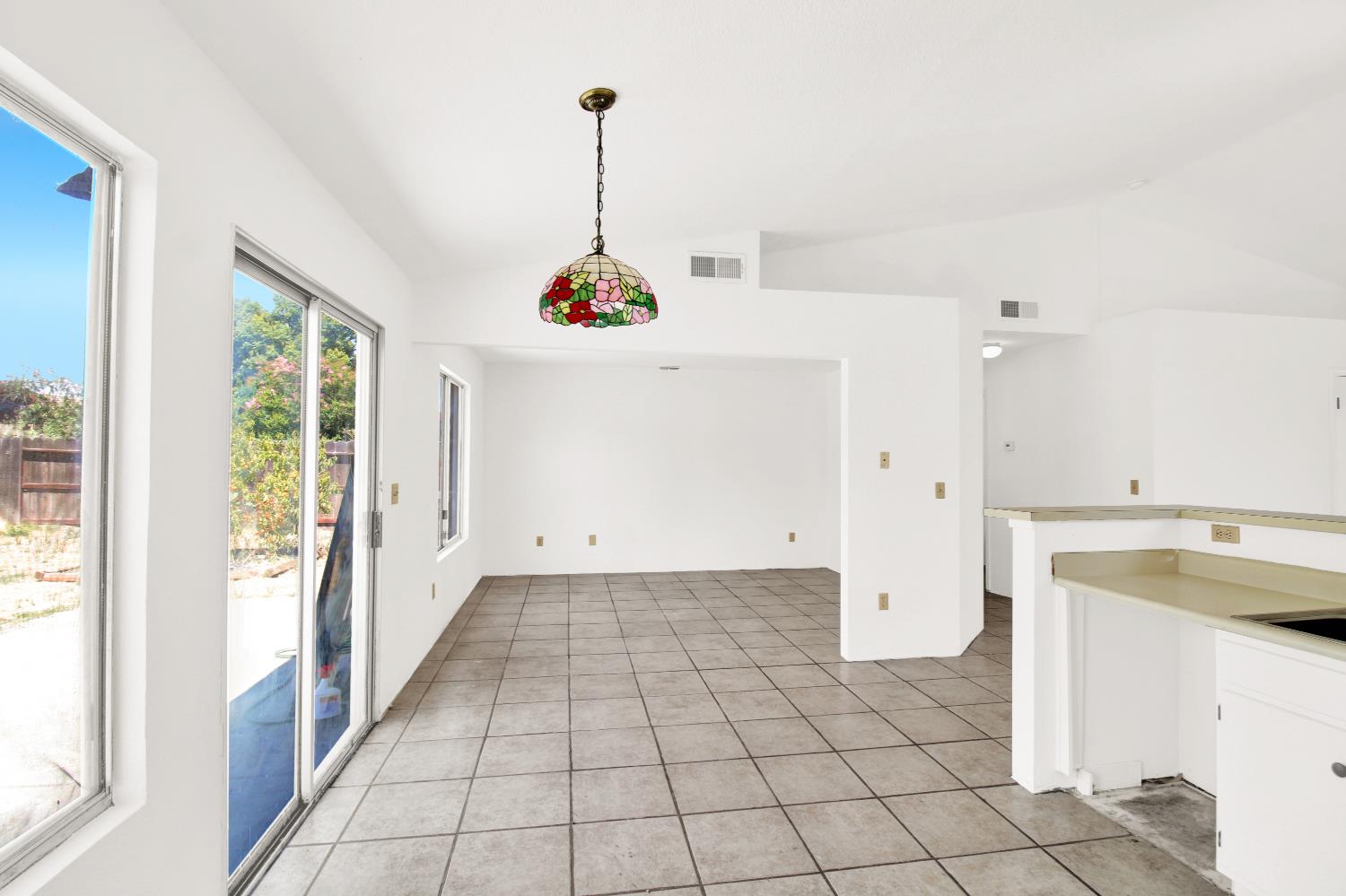 1925 Central Park Way, Ceres, CA 95351