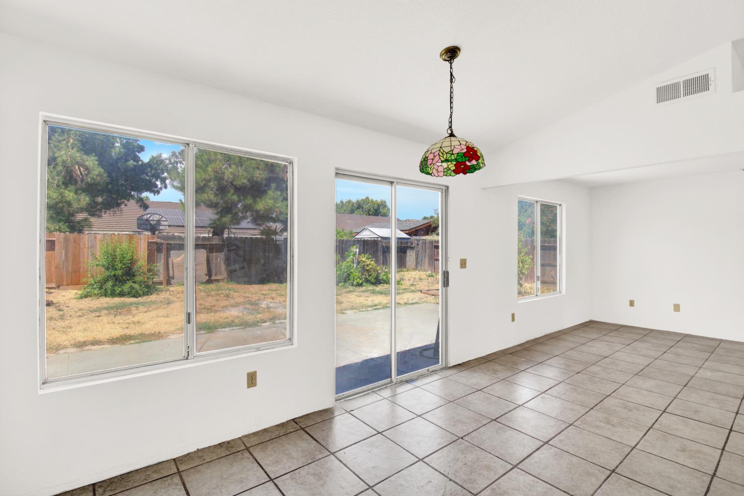 1925 Central Park Way, Ceres, CA 95351