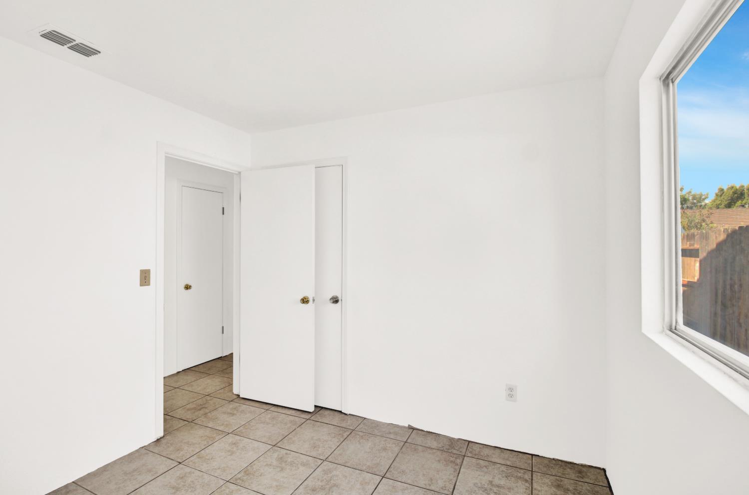 1925 Central Park Way, Ceres, CA 95351