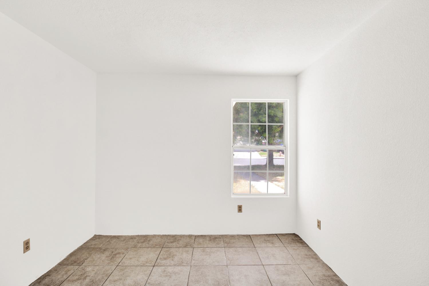 1925 Central Park Way, Ceres, CA 95351